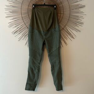 Maternity pants size 4